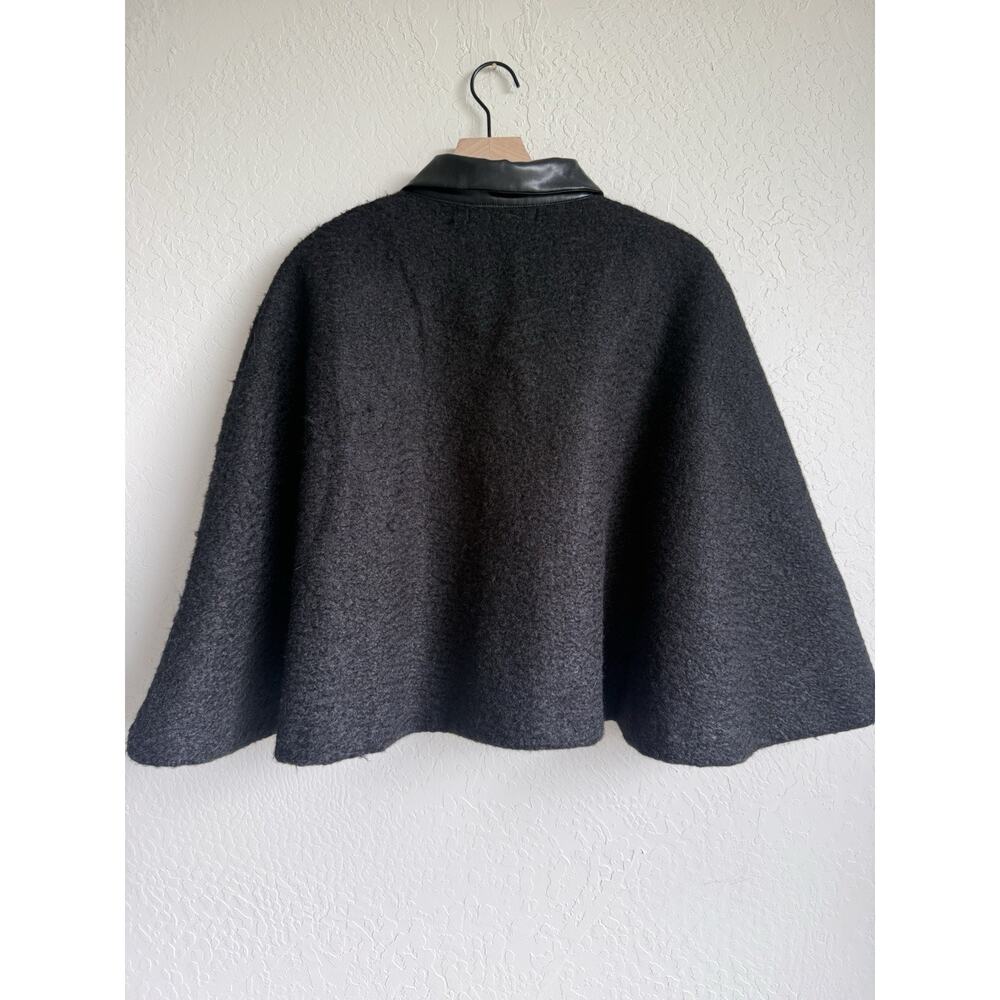 House of Harlow 1960 Women's Capelet with Leather Collar - One Size Fits All - Picture 6 of 9